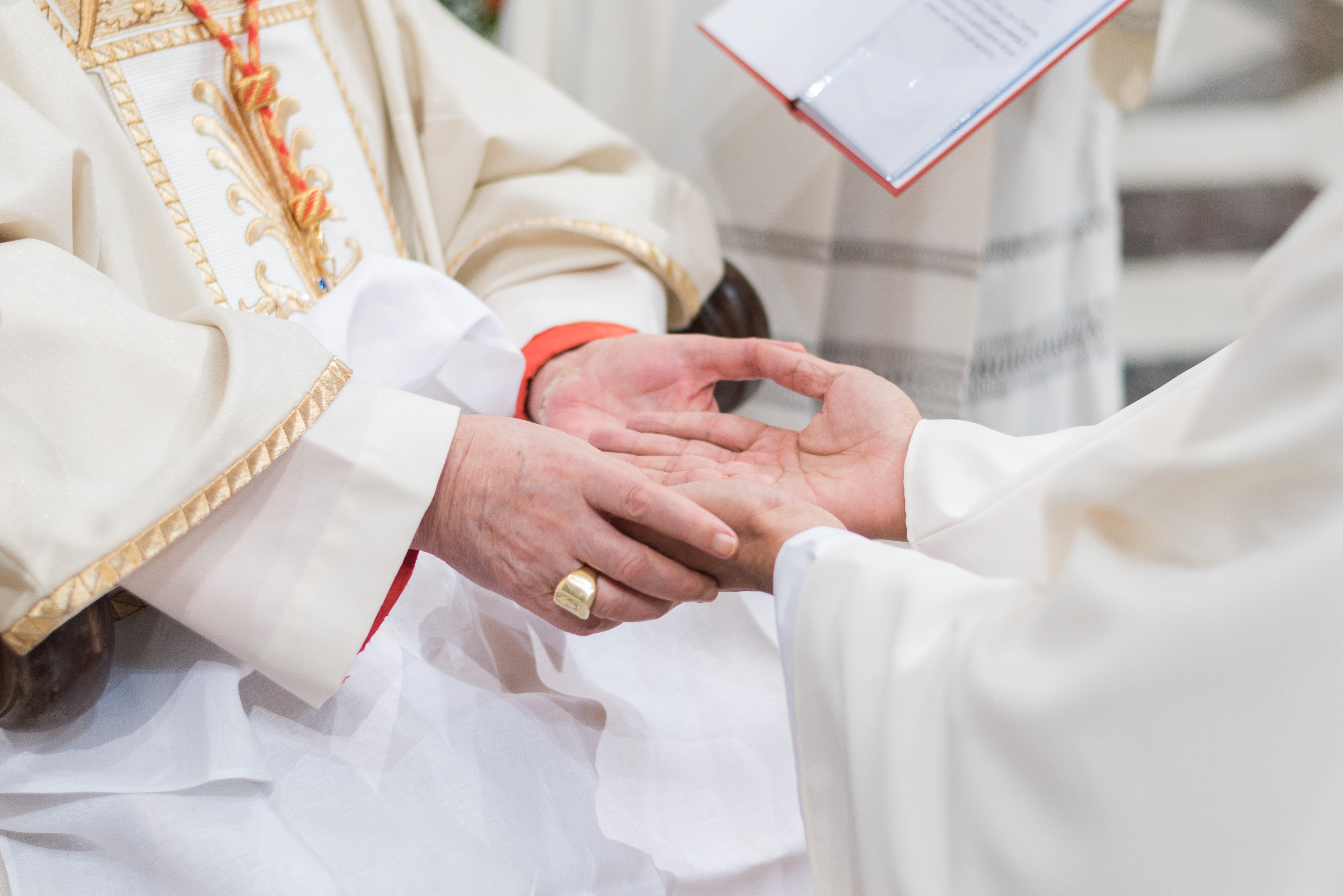 La figure du prêtre aujourd’hui : la joie d’aimer et de servir !