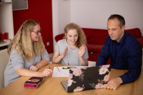  Le pape invite les parents à « accueillir la vocation de leurs enfants » 