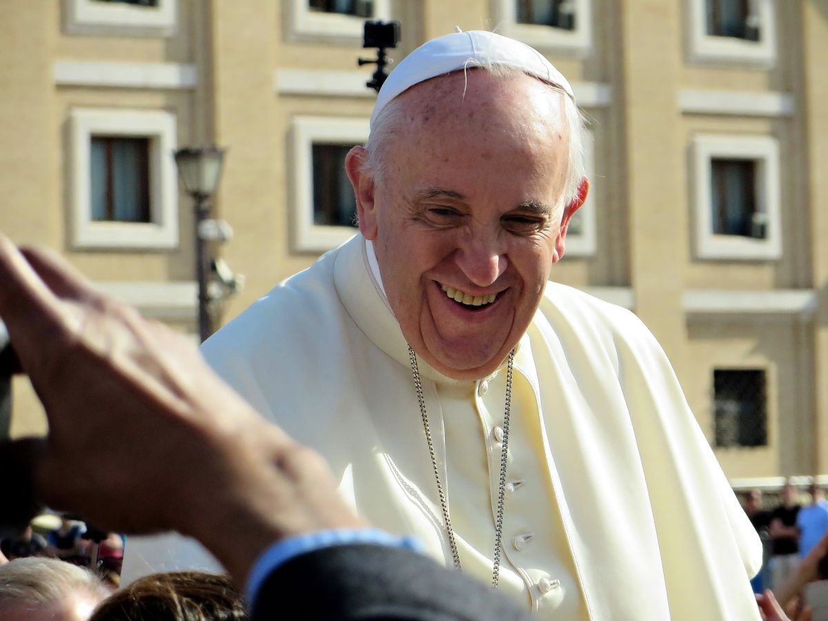  Rôle des laïcs : le pape souhaite « un pas de plus » 
