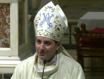 Mgr Frank Leo, un évêque au cœur de mère